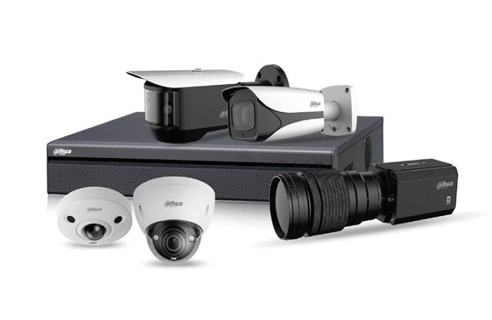 Imagen que representa distintos modelos de cámaras CCTV implementadas por Total Redes.